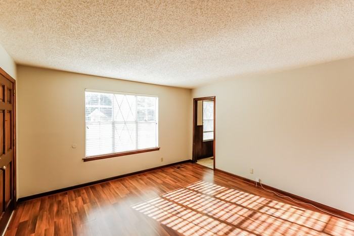 1025 Minor Dr - Photo 2 of 10