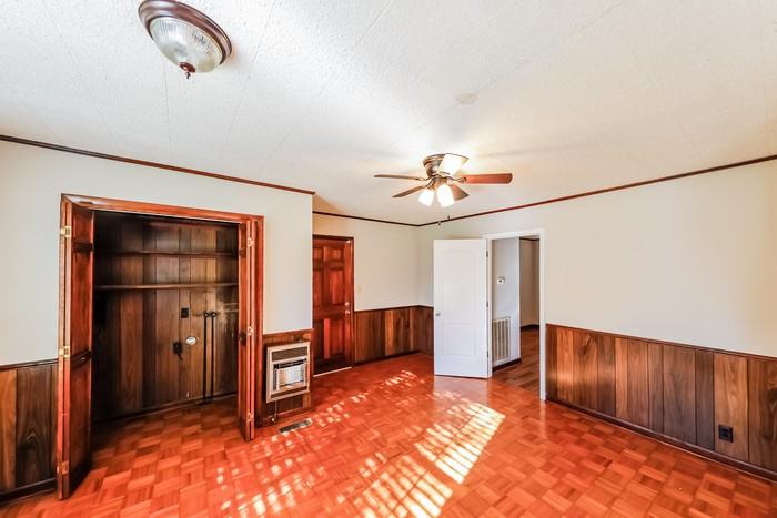 1025 Minor Dr - Photo 4 of 10