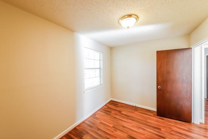 1025 Minor Dr - Photo 7 of 10