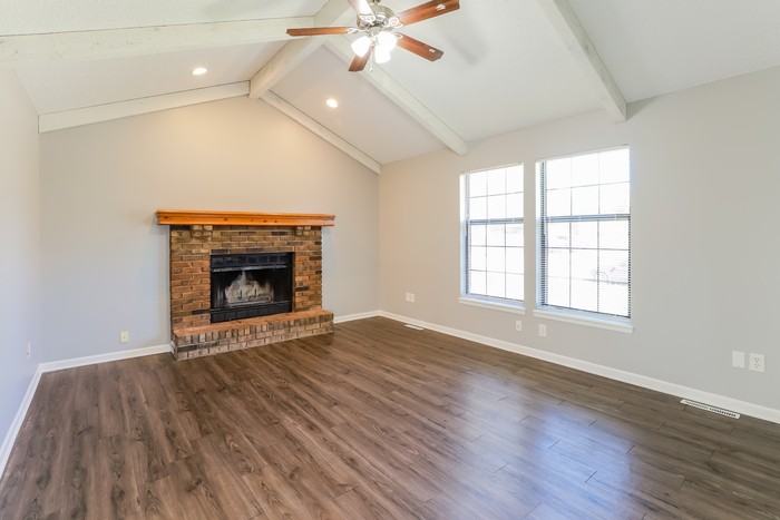 1504 N Manor Cir - Photo 4 of 11