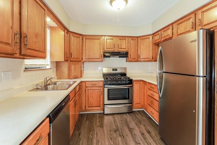 1504 N Manor Cir - Photo 6 of 11