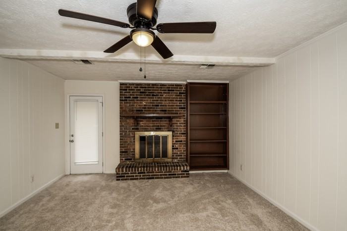 623 Marlyn Dr - Photo 2 of 10