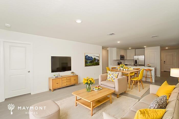 2416 Shady Grv - Photo 6 of 15