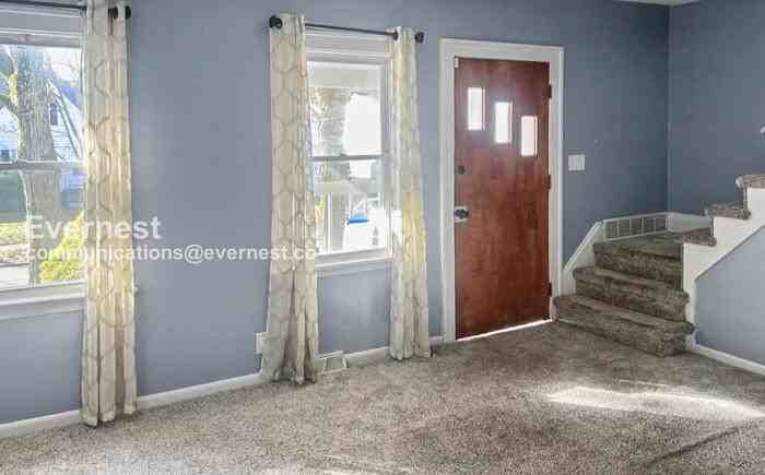 4065 Harwood Rd - Photo 5 of 21