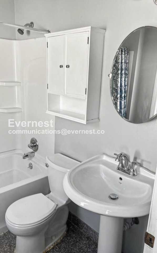 4065 Harwood Rd - Photo 7 of 21