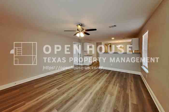 4553 Waterford Dr - Photo 6 of 20