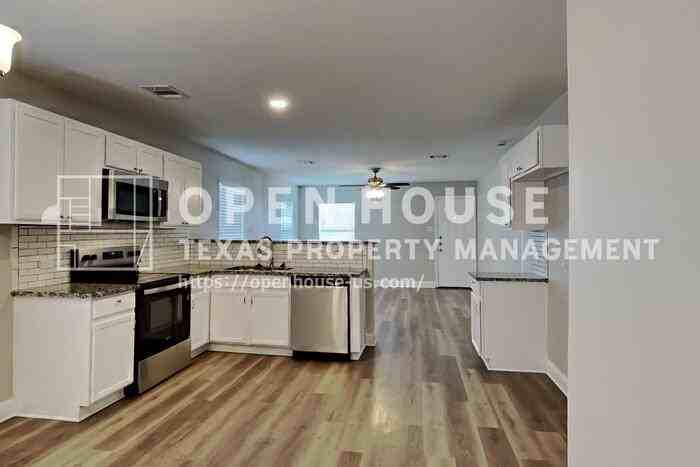 4553 Waterford Dr - Photo 7 of 20