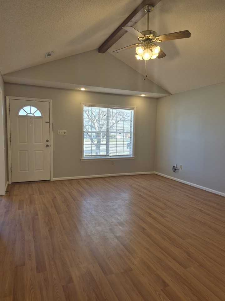 341 Sawgrass Dr #1 - Photo 4 of 13