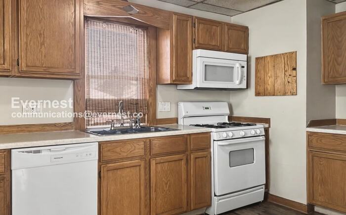 1187 Murray Ave - Photo 2 of 17