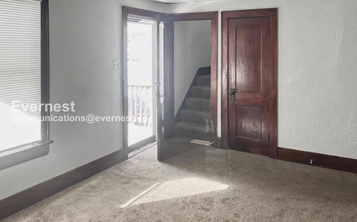 1187 Murray Ave - Photo 4 of 17