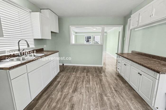 2028 13th St N - Photo 5 of 23