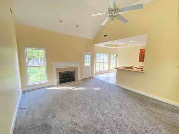 129 Thorn Berry Dr - Photo 6 of 24