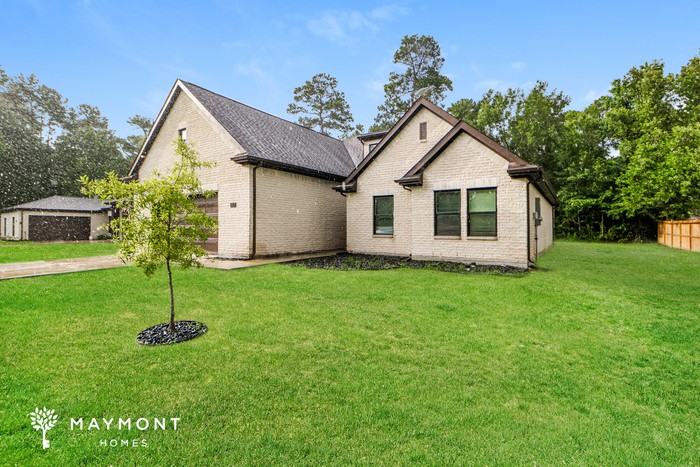 1823 Black Bear Dr - Photo 4 of 17