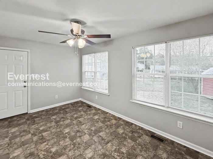 3056 Highland Dr - Photo 3 of 24