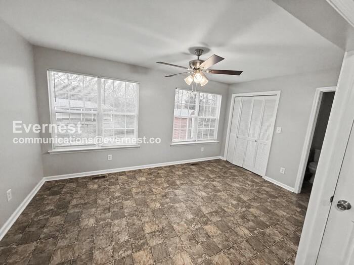 3056 Highland Dr - Photo 4 of 24