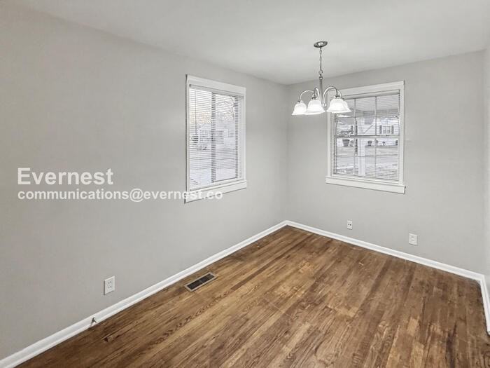 3056 Highland Dr - Photo 6 of 24