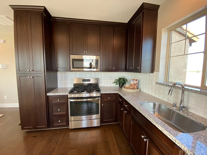 476 E Sorrel Pl - Photo 5 of 10