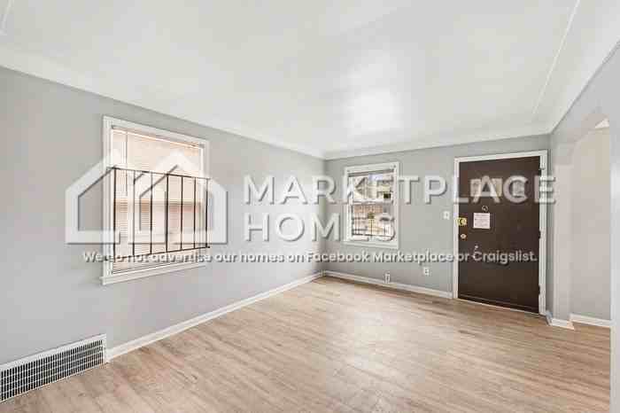 9917 Sussex St - Photo 3 of 23