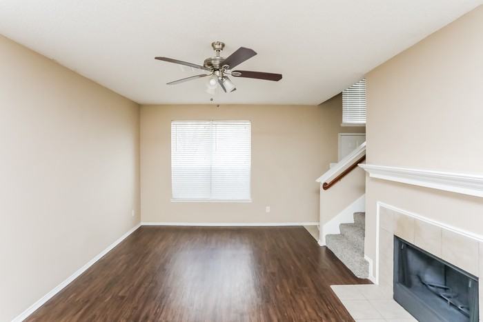 2214 Sumac Dr - Photo 4 of 17