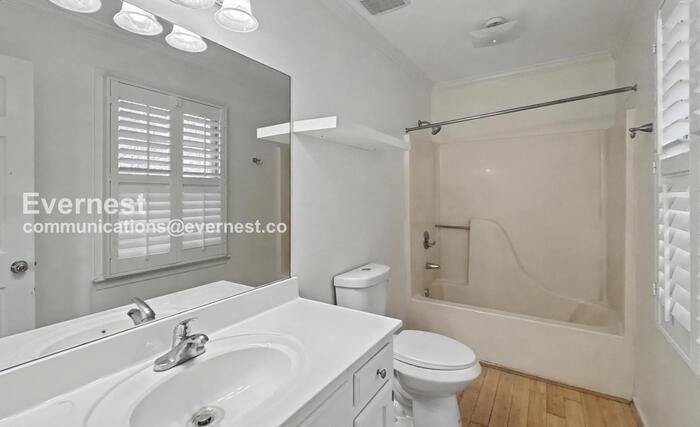 1050 Independence Ct - Photo 7 of 24