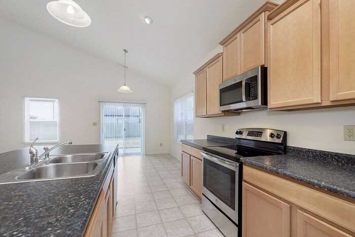 879 Northwich Ave - Photo 5 of 26