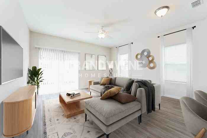 540 Narnia Ct - Photo 3 of 42