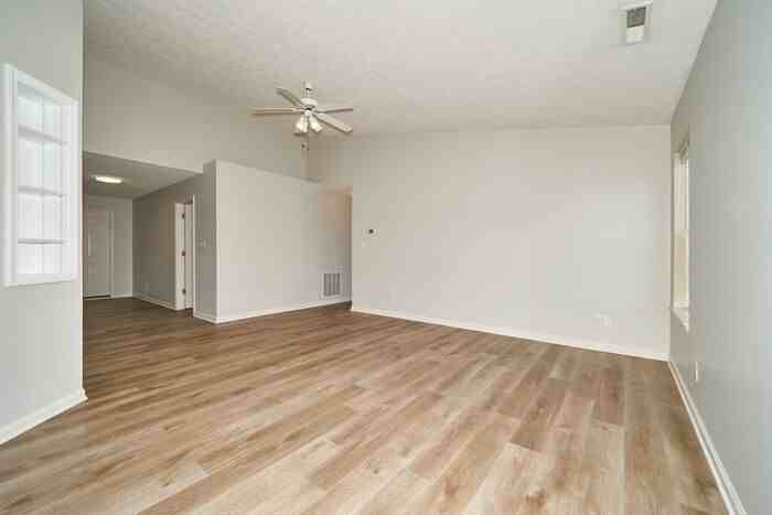 1161 River Ridge Dr - Photo 4 of 18