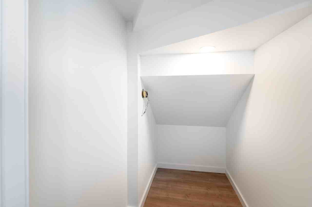 11935 124 St Nw #1 - Photo 6 of 28