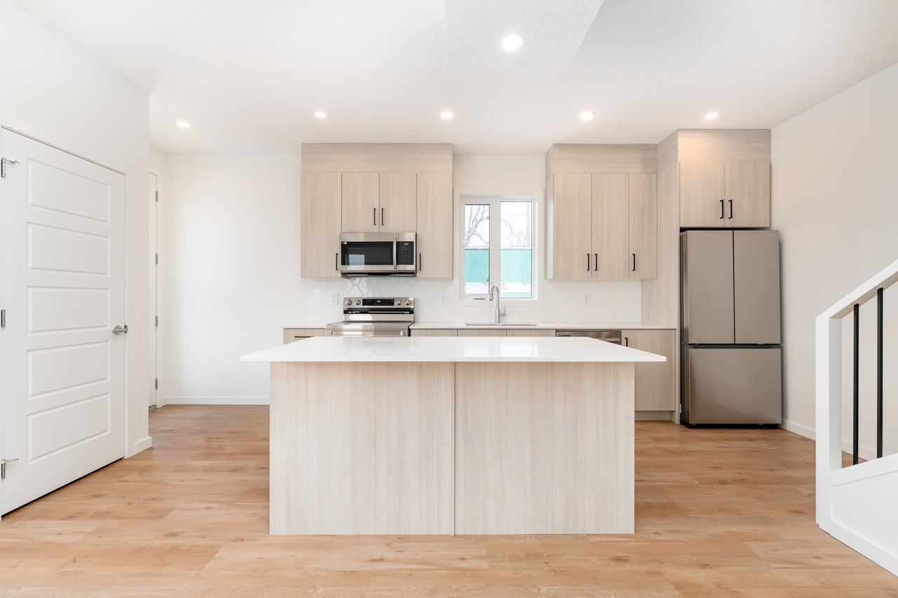 11935 124 St Nw #1 - Photo 7 of 28