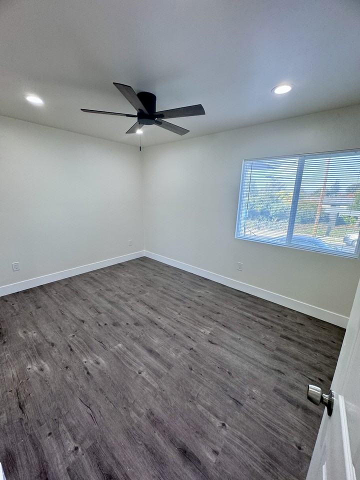 1697 C St #1699 - Photo 4 of 19