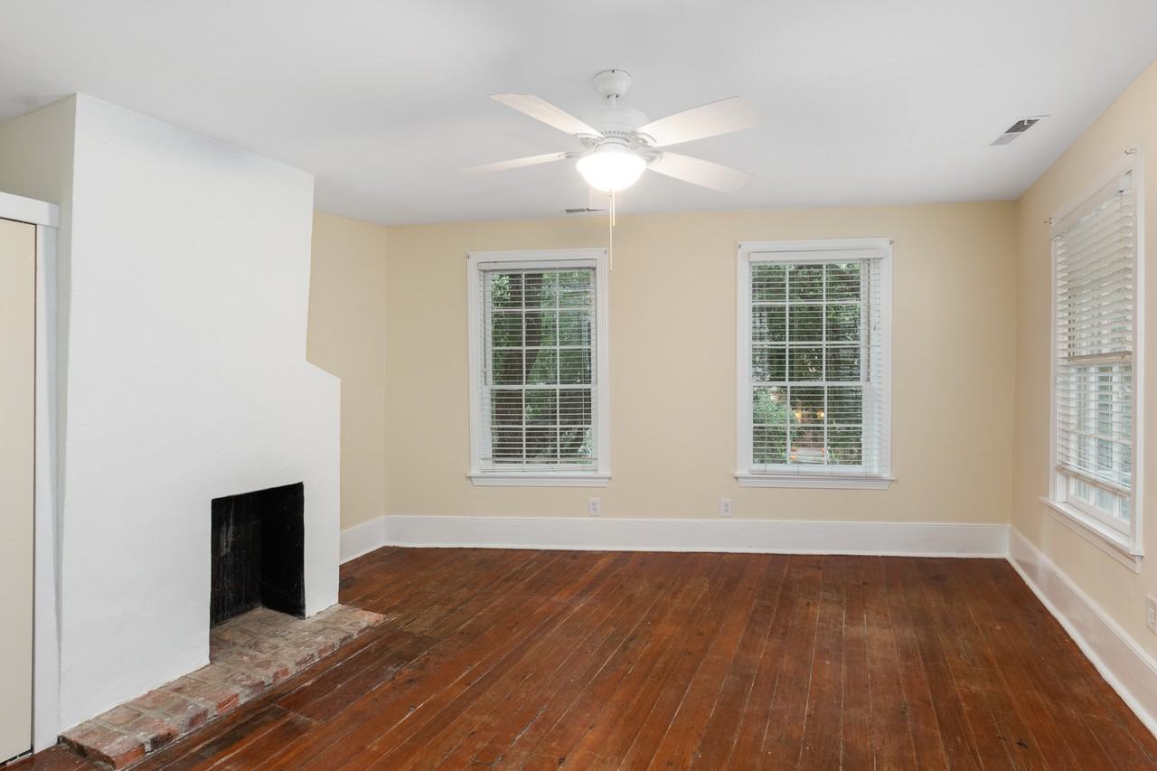 13 Elizabeth St #B - Photo 6 of 36