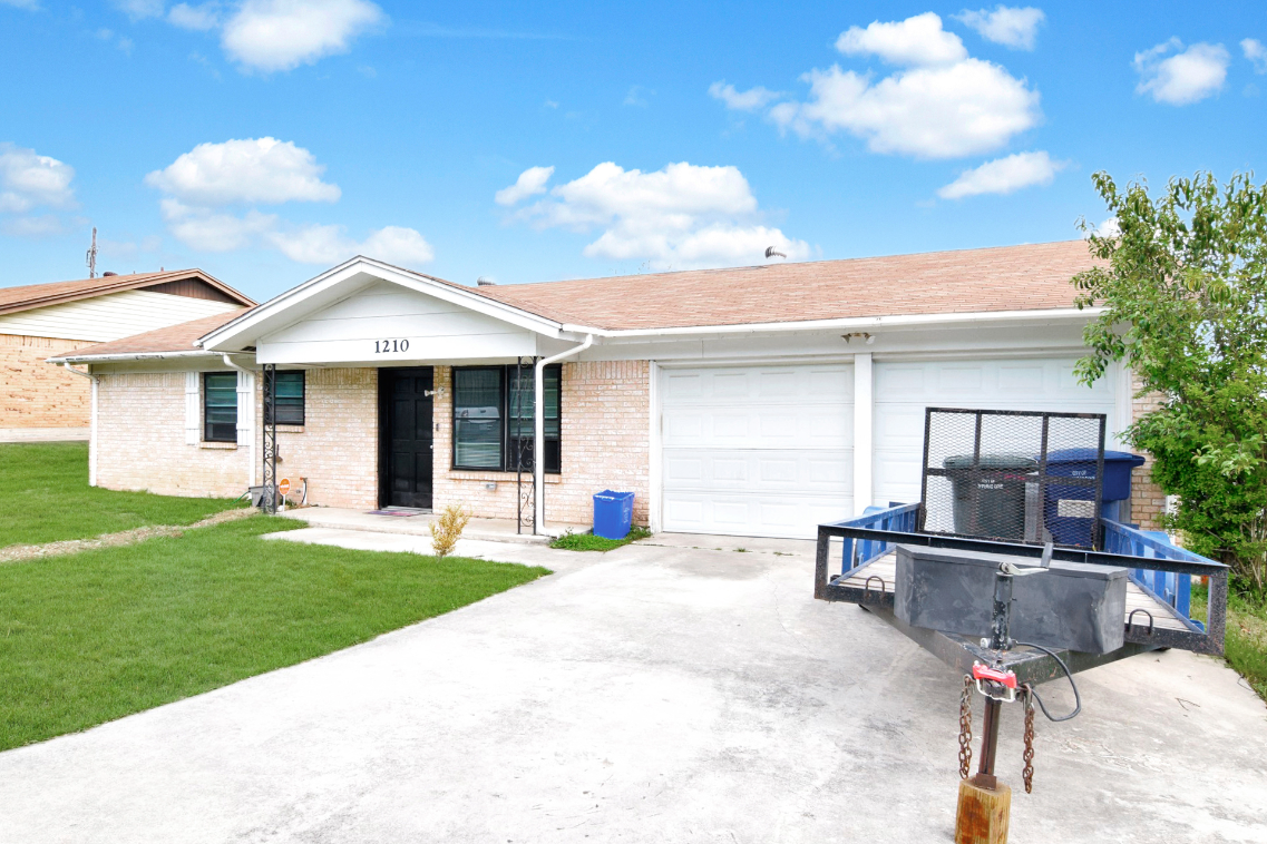 1210 Sherry Ln #NA - Photo 3 of 20