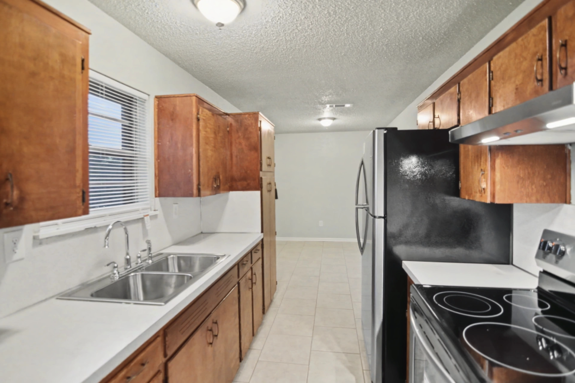 1210 Sherry Ln #NA - Photo 6 of 20