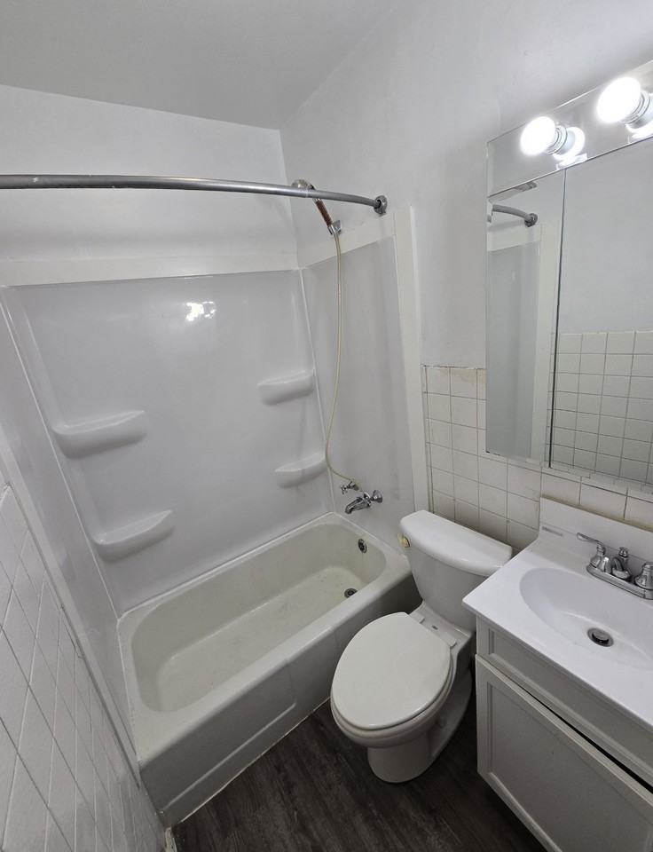 1821 40th St #NA - Photo 3 of 5