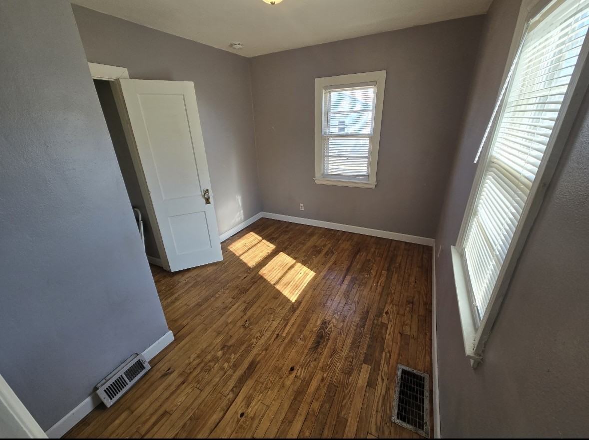 1821 40th St #NA - Photo 4 of 5