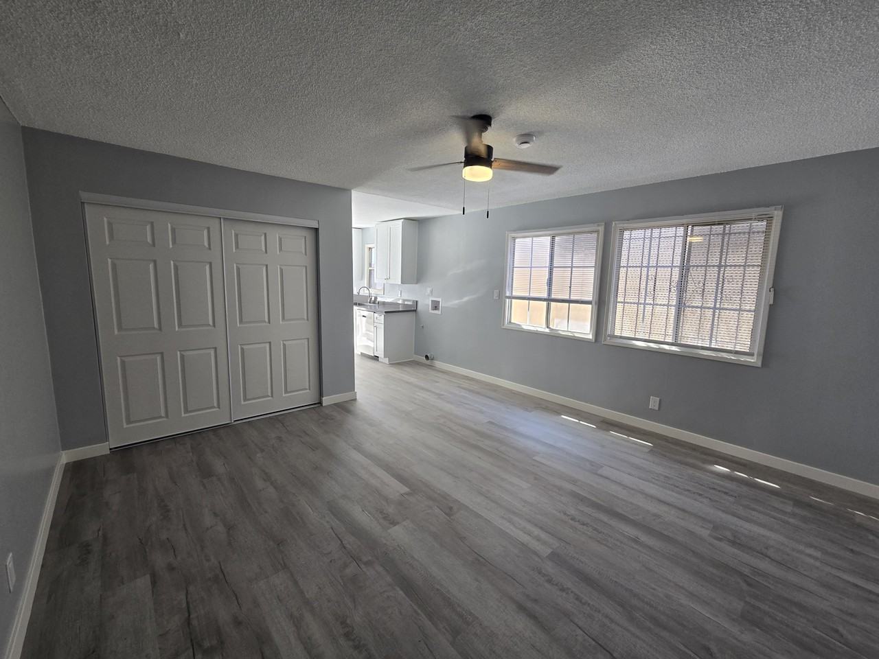 317 1/2 Warren Ln #3-4 - Photo 4 of 18