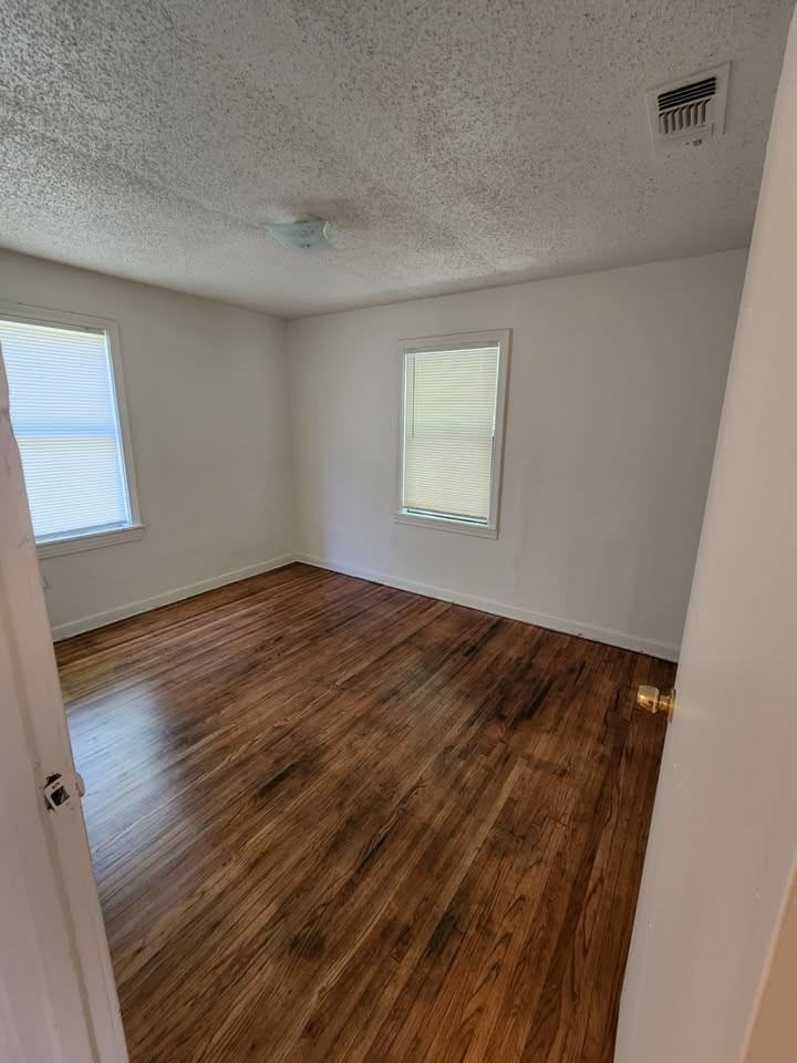 1213 E Shaw St #NA - Photo 7 of 10