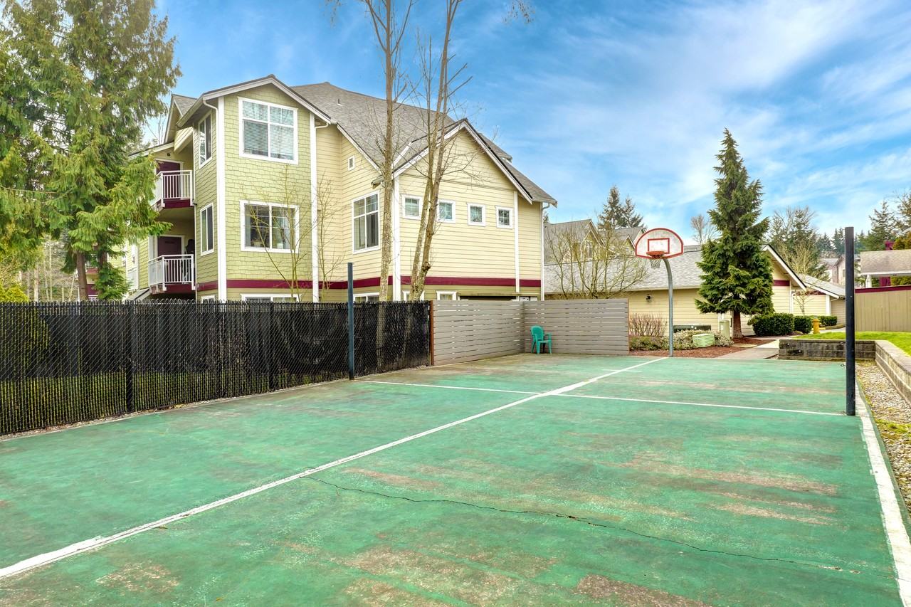 13000 Admiralty Way #B205 - Photo 7 of 22