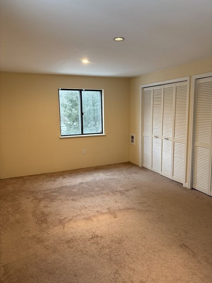 29 Village Rock Ln #6 - Photo 6 of 11