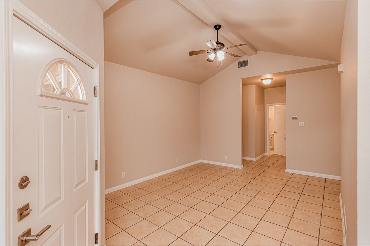 104 San Antonio Rd #401 - Photo 4 of 10