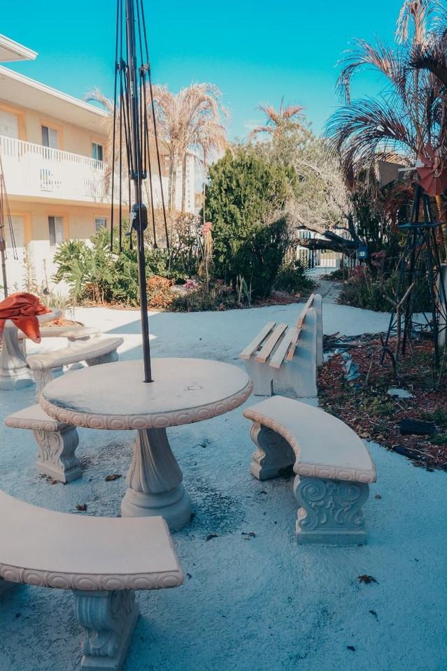 211 Circle Dr Apt 27 - Photo 5 of 20