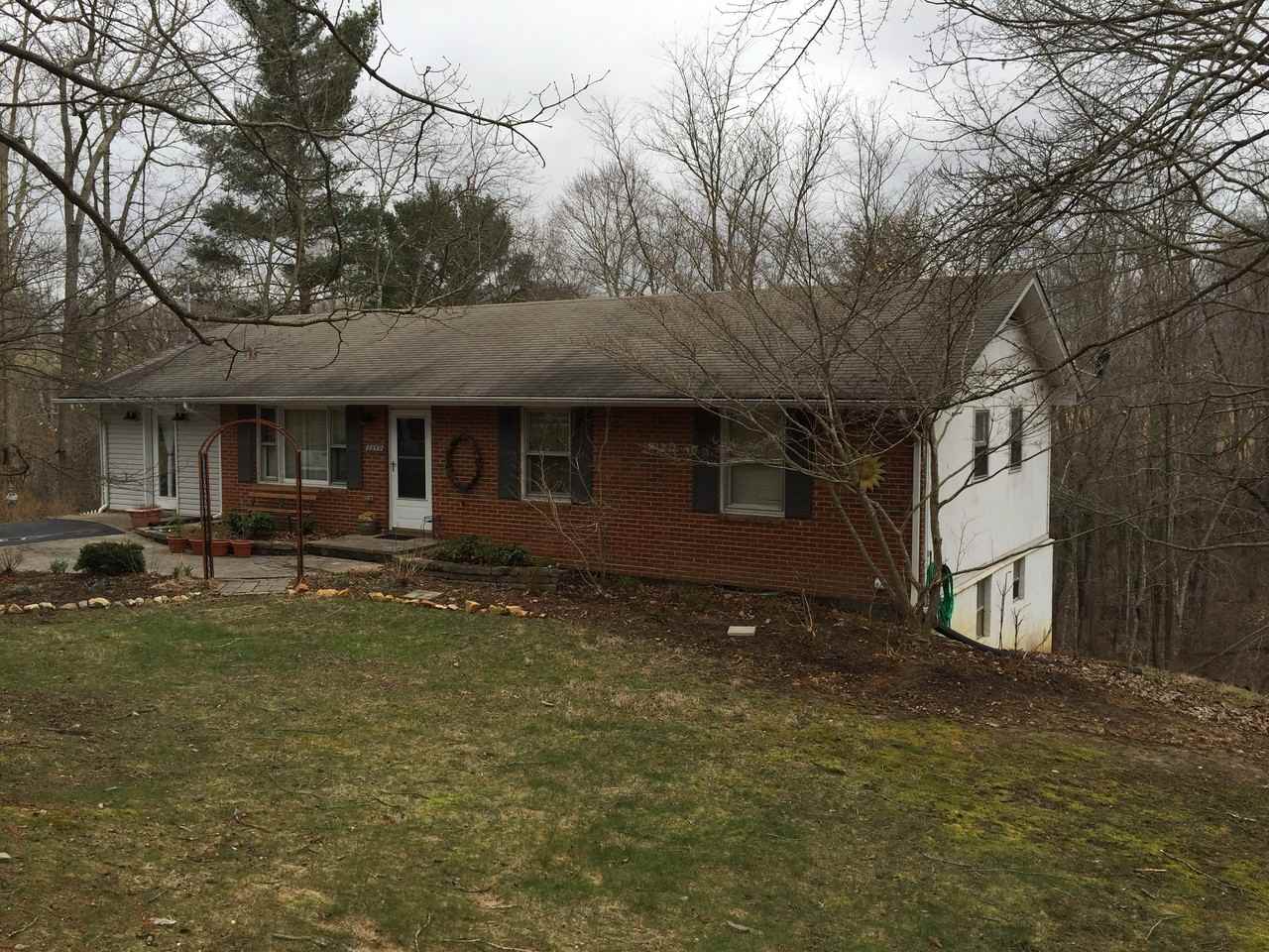 2849 Lantern Rd - Photo 2 of 20