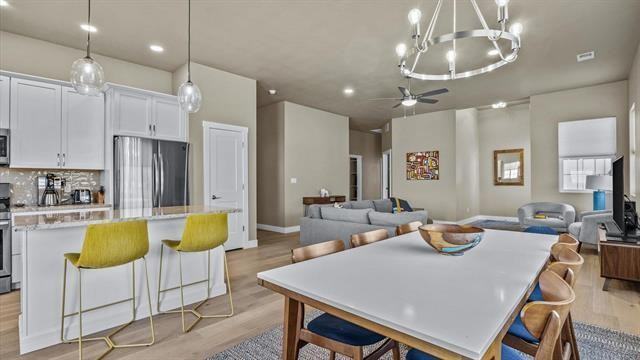 1870 Wellington Ave - Photo 5 of 12