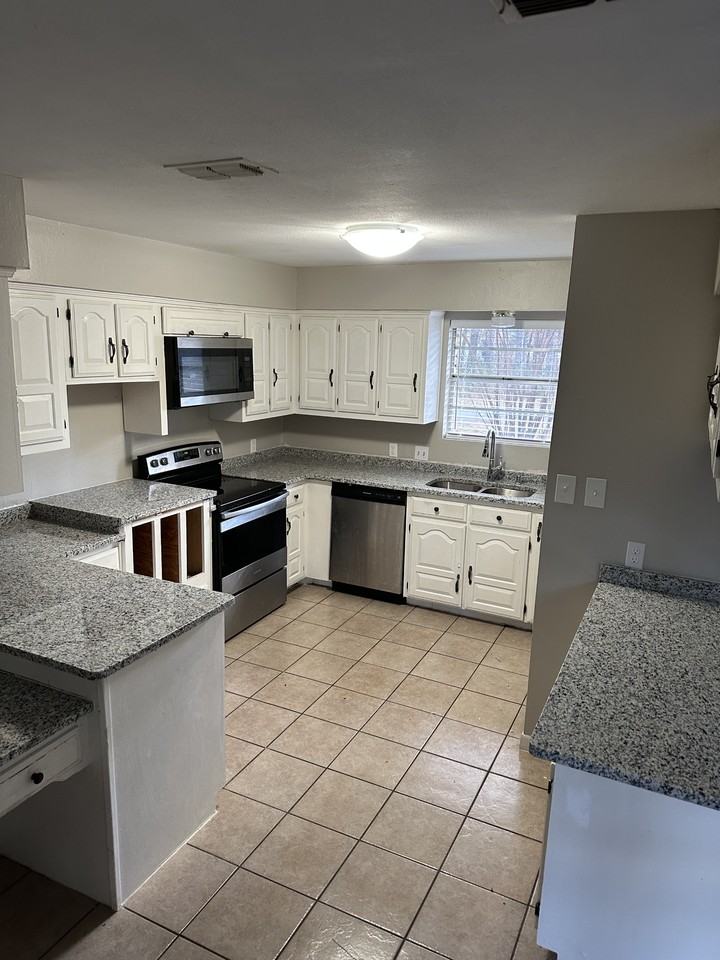 509 Green Meadow Trl #NA - Photo 6 of 12