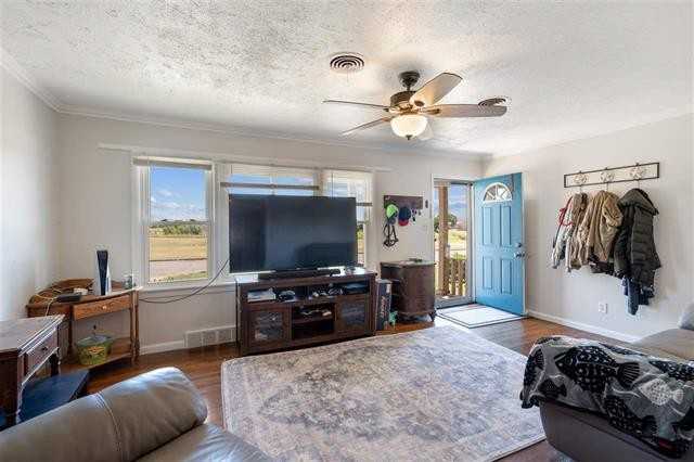 22 Nw 25th St #1 - Photo 4 of 43