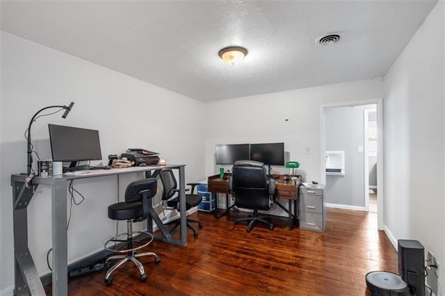 22 Nw 25th St #1 - Photo 6 of 43