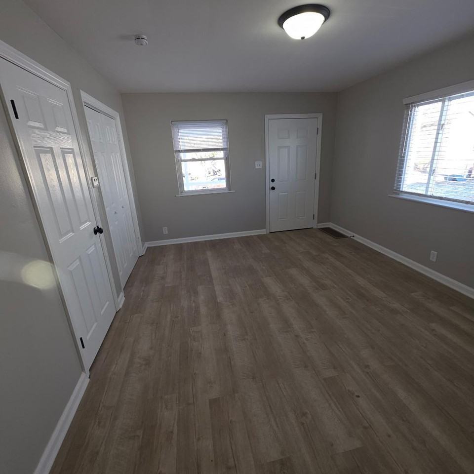 705 S J St & 705 1/2 S J St - Photo 6 of 8