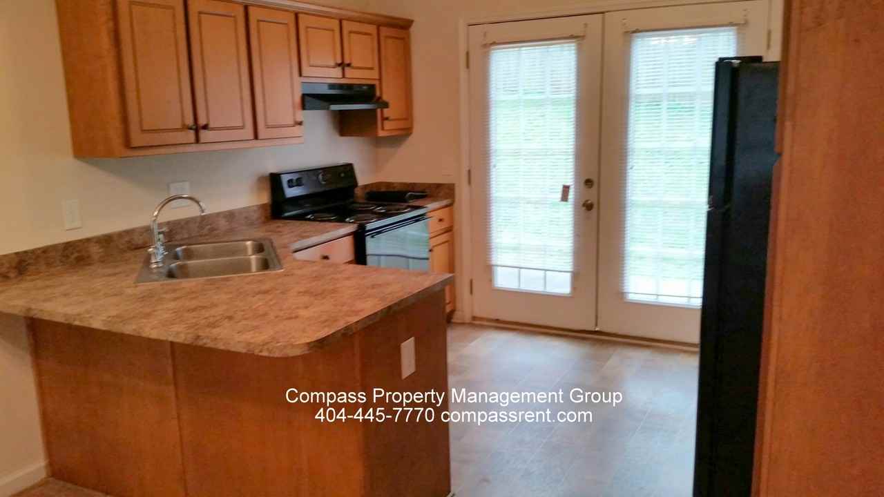 347 Cartersville St - Photo 2 of 25