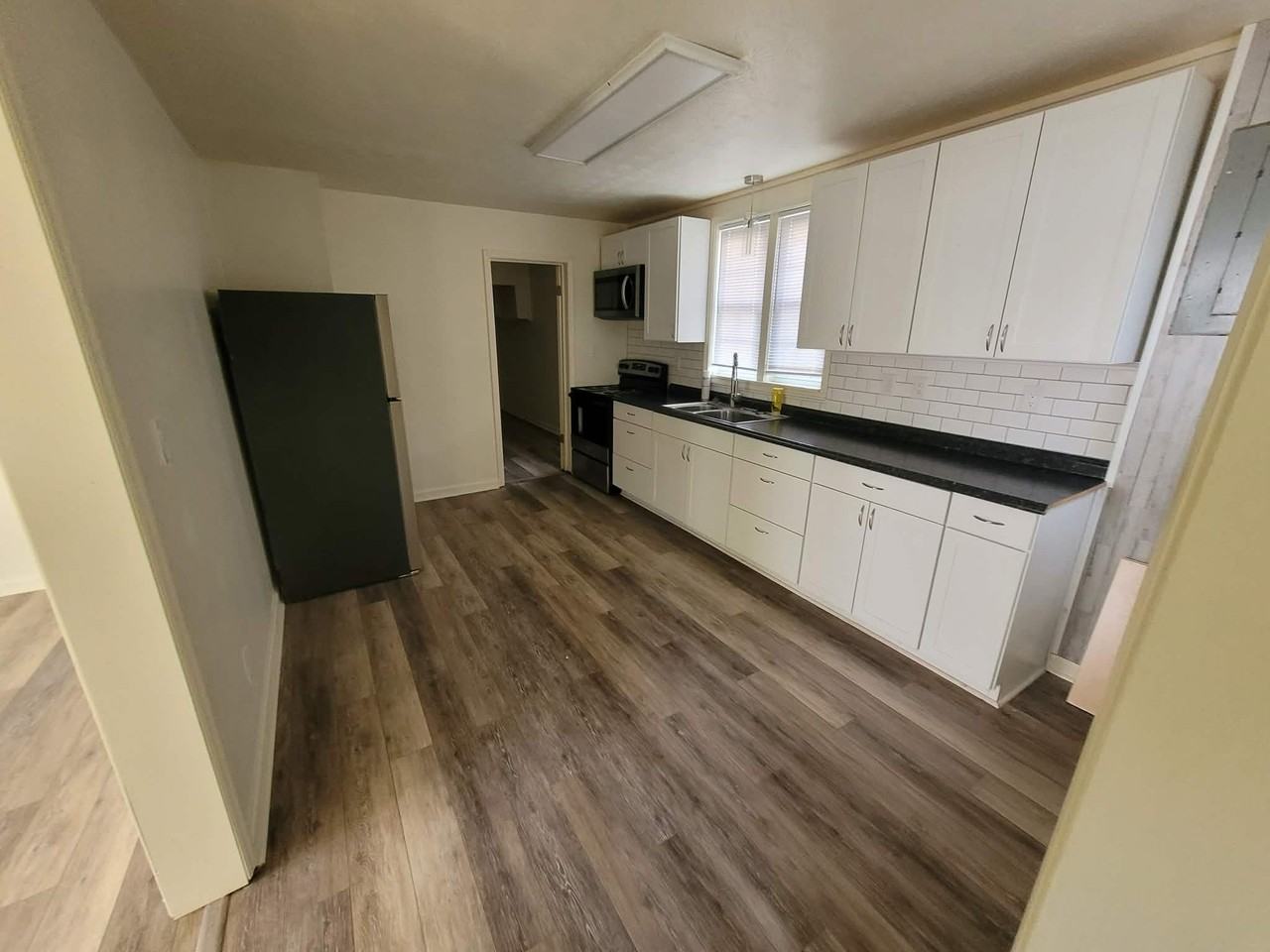 213 Central High St #B - Photo 2 of 7