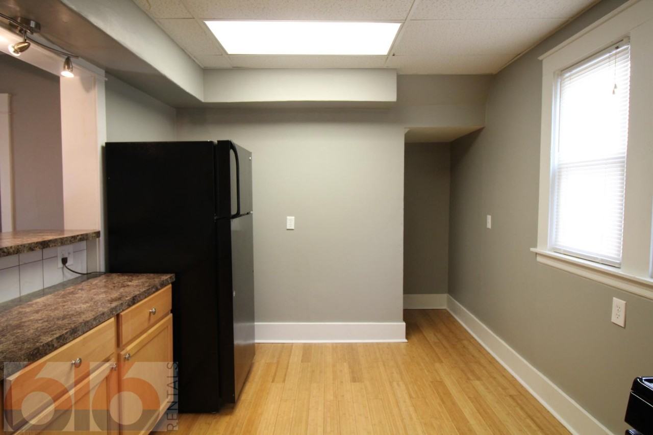 1124 Watson St Sw - Photo 5 of 11